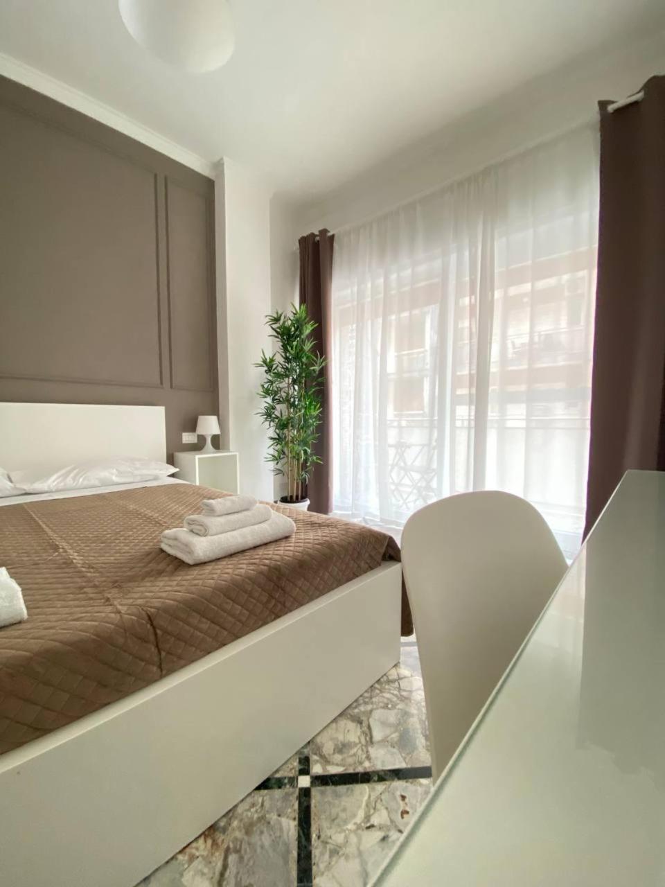Quintino Sella Suites Бари Екстериор снимка