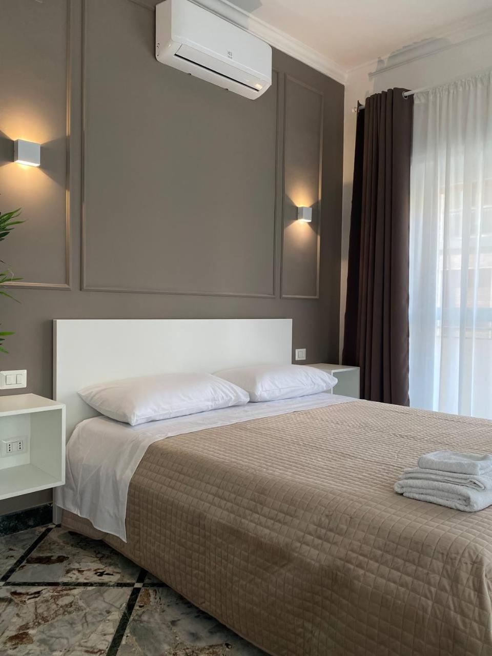 Quintino Sella Suites Бари Стая снимка